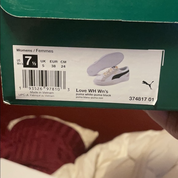 Women’s puma sneaker size 7.5 - Picture 3 of 3